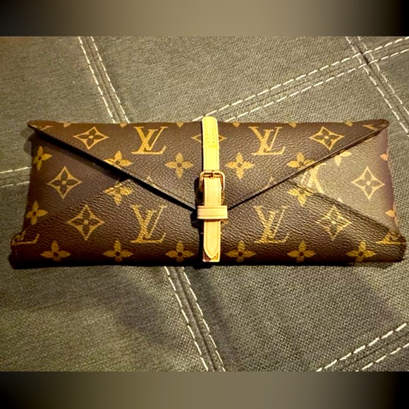 Louis Vuitton Chopsticks - Picture 1 of 3